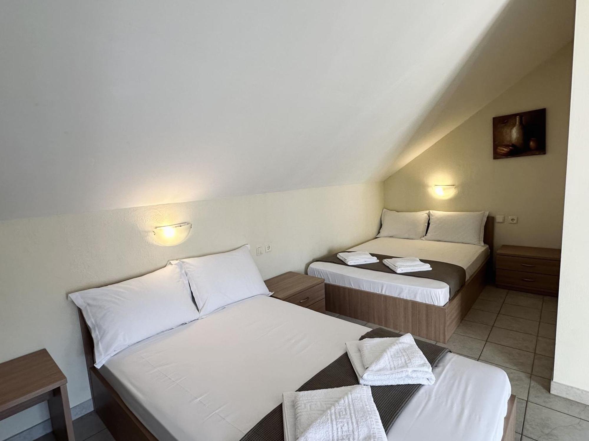 Anna Rooms Nea Vrasna Phòng bức ảnh